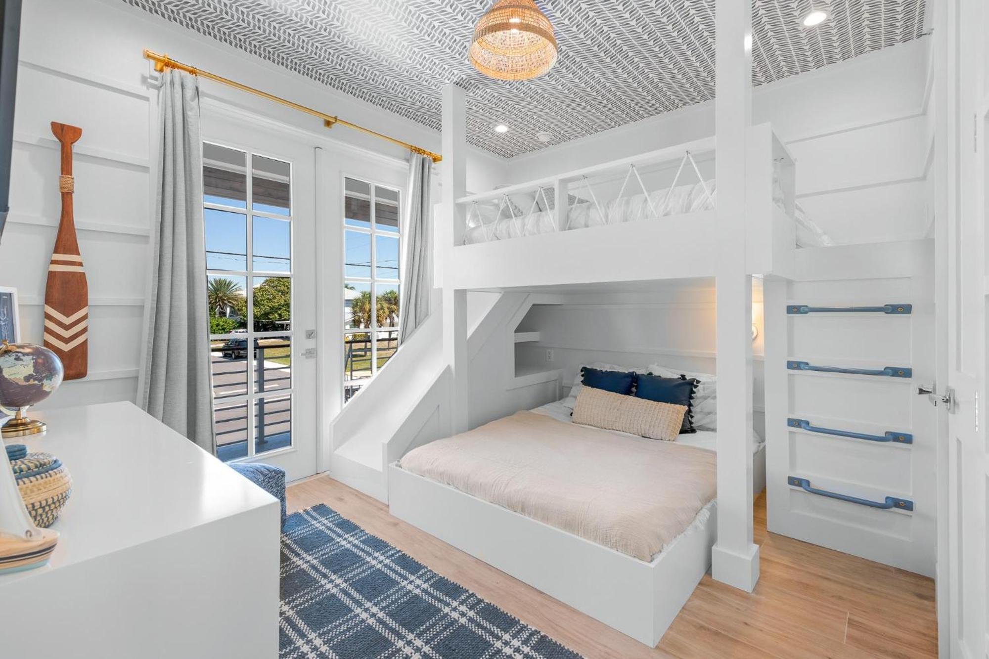 Sweet Caroline Villa Anna Maria Exterior photo