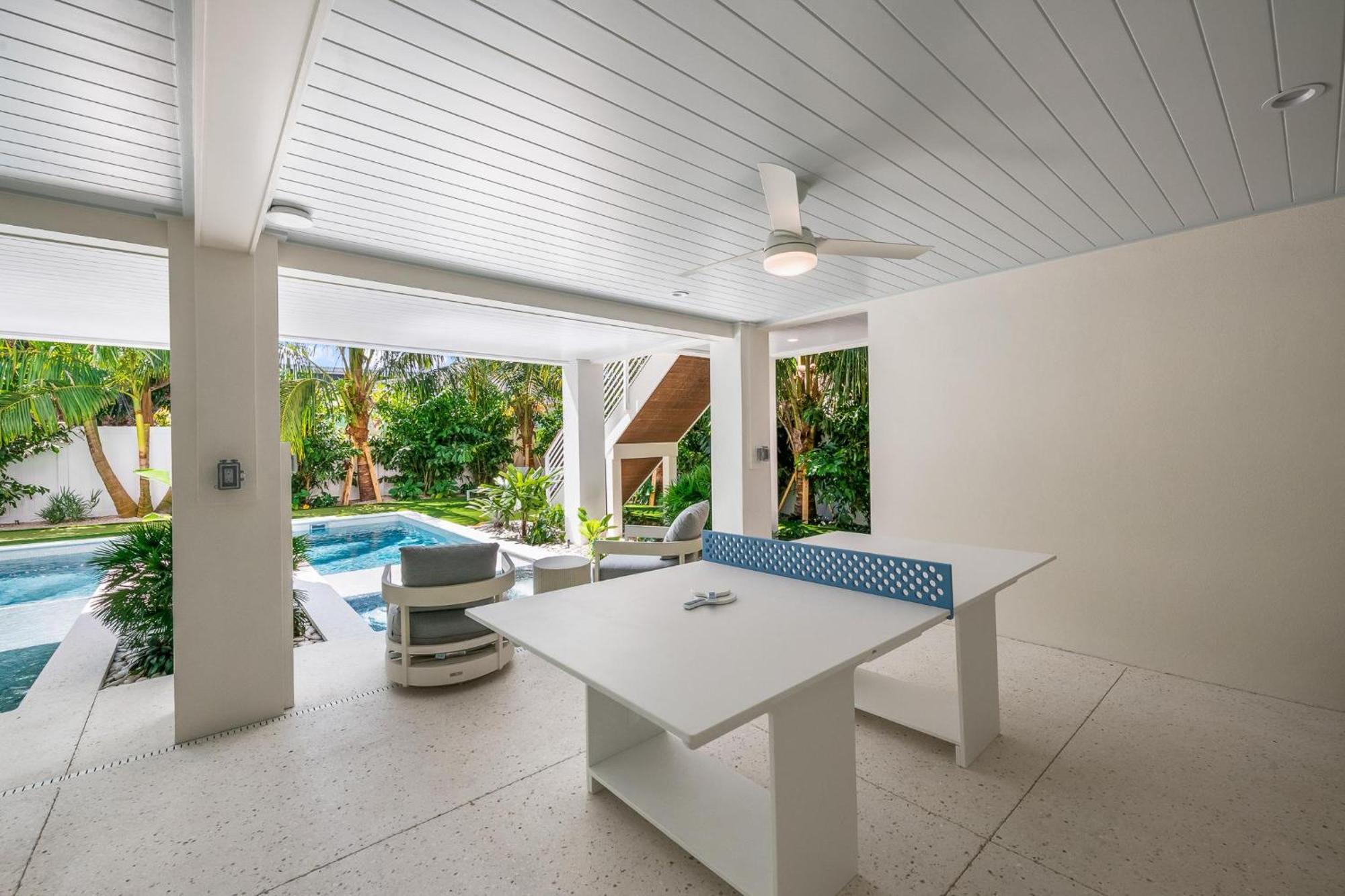 Sweet Caroline Villa Anna Maria Exterior photo